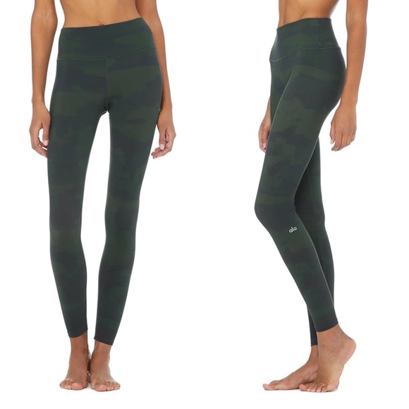 NWOT Alo Yoga Vapor Camo Leggings SZ M